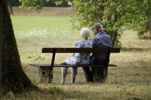 abuelos felices con la pension